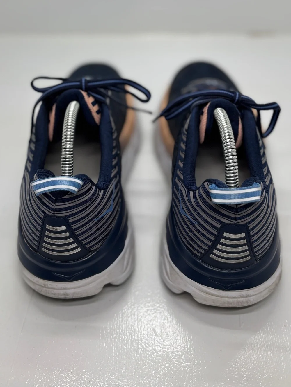 HOKA One One Bondi 6 Women’s 9.5 Wide D Navy Peach Running Shoes 1019270 MIDP